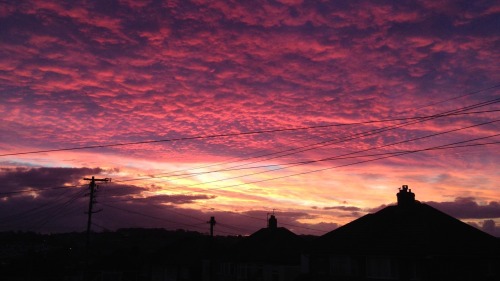 Photos of the sunrise taken a few minutes apart