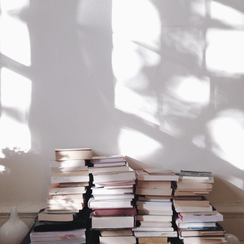 millayvintage: Ahh, mornings like these are simply the best: sun streaming in, windows wide open, an