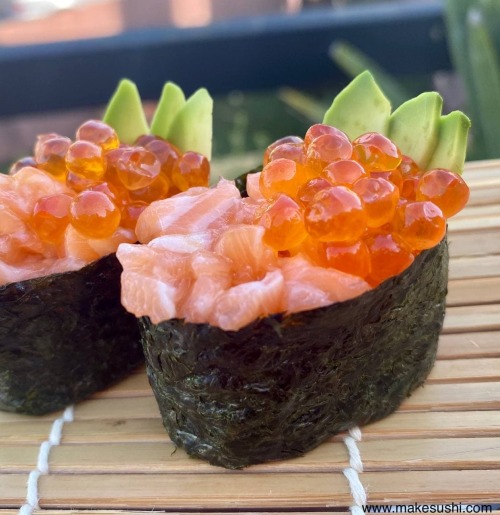 Just some sushi i made while locked at home during covid :)salmon tartar, ikura, avocado slices in a