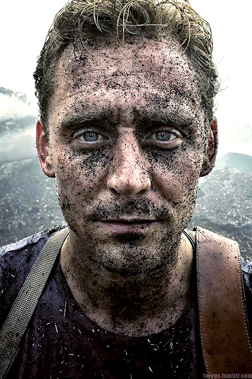 larygo:  After an air cannon blasted @twhiddleston in the face with dirt debris. I cannot express to