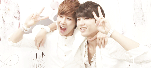죄; hiatus