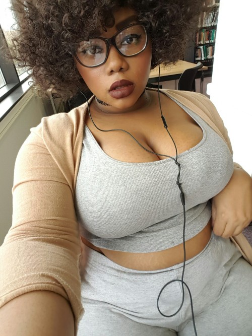 softnbratty: softnbratty:  When you fat and glowing 😋😇  I have no idea why this is so popular. My makeup and my eyebrows are a mess. And the pic stance isn’t that great 😭😭😭 I’ve gotten better over the course of 2-3 years lol. I gave