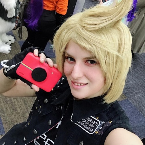 Was promto today at @zenkaikon Had such a blast this weekend can’t wait for next time!! #anime #mang
