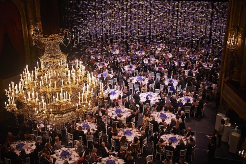 elizabethalexis: Hanging gardens by Rebecca Louise Law take me to church Lovely.