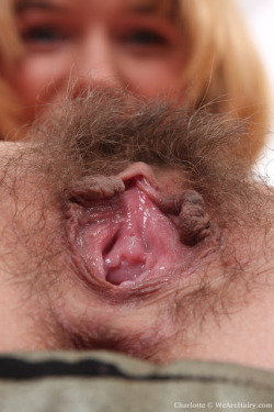 yeshairyxxx:  Submit your hairy pics at http://yeshairyxxx.tumblr.com/submit or mail me on younotme@libero.it
