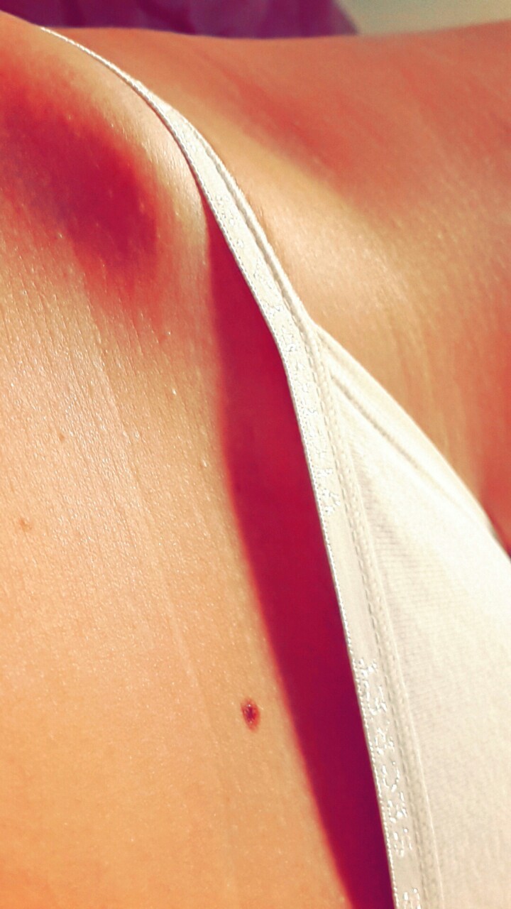 fun-4-us:  Cotton white panties… Simple yet sexy