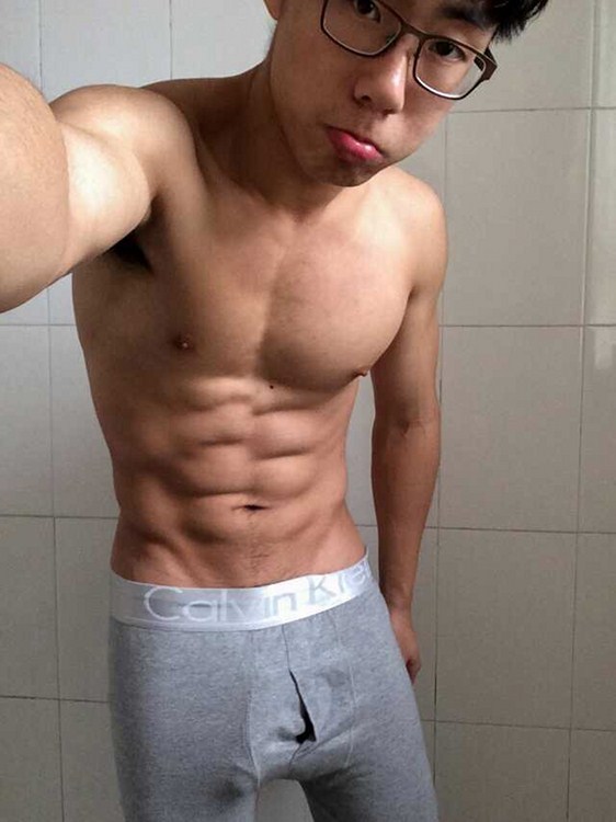 xiaohaogayphotosblog:  xiaohaogayphotosblog    小直男弟弟，人小屌大！