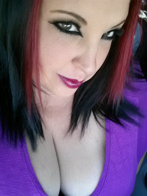 pixie-bitch75:  Sexy eyes n’ cleavage, like what you see?  💜kisses,pixie💜