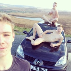 nakedpublicfun:  Do they come with the car?