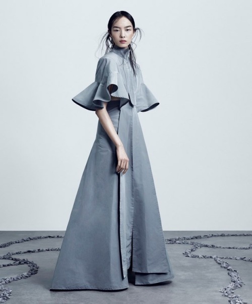 T Magazine China March 2015 Fei Fei Sun by Paola Kudacki, styling by Lucia Liu.