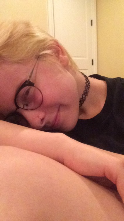 nudekissing:  *bleaches hair and continues 2 b cute*