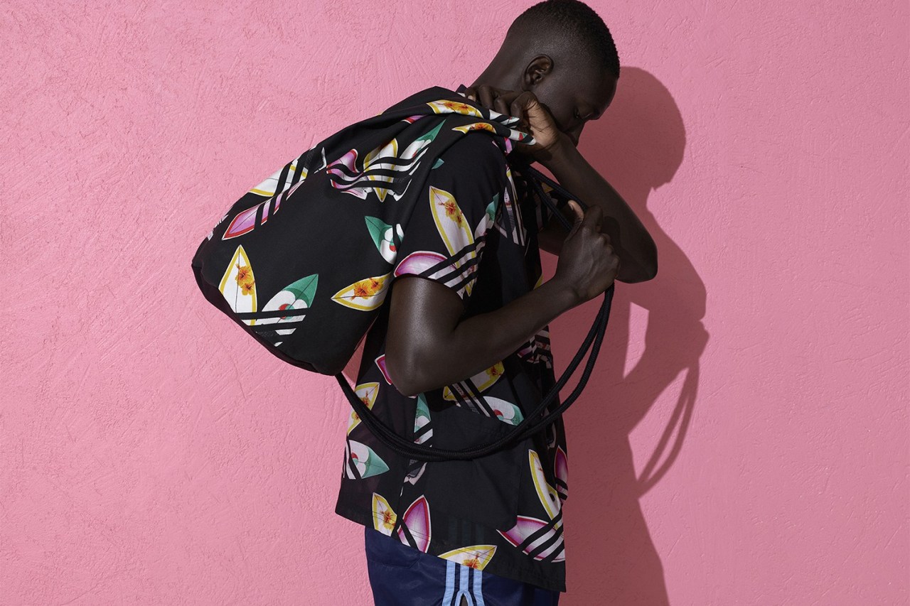 ohthentic:  afroklectic:  ADIDAS ORIGINALS // “PINK BEACH” BY PHARRELL   Oh