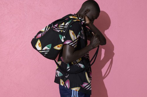 ohthentic:  afroklectic:  ADIDAS ORIGINALS // “PINK BEACH” BY PHARRELL   Oh