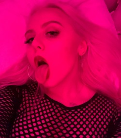 yourmilkdoll:go and sub to my onlyfans or dm me for custom content!! 