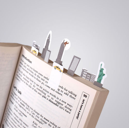 Porn photo boredpanda:    Tiny Paper Bookmarks Let You