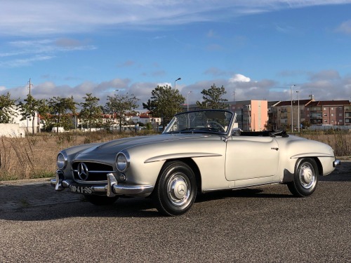 frenchcurious:Mercedes-Benz 190 SL 1957. - source Haute Corniche Auctionners.