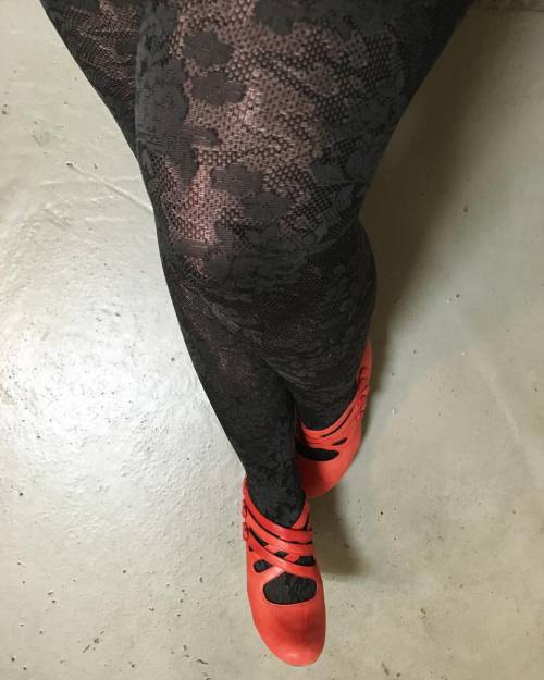 My favorites to shoes #mizmooz with patterned #tights #nylons #hosiery #stockings #pantyhose #legs #