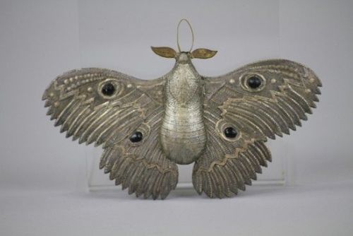 atelierentomologica: Dresden moth ornament