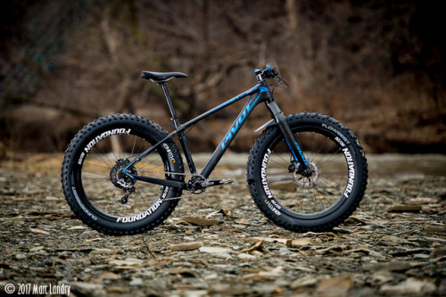 akibainu:(Tested: Two Seasons Rolling on The Pivot Les Fat | RIDING FEELS GOODから)
