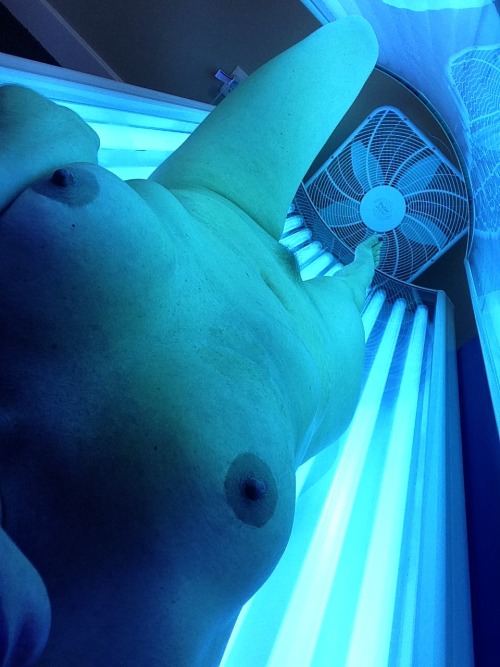milfaubrey:  As requested proof that i Tan in the Nude lol 💗💗💗💋💋💋💋💋 Aubrey