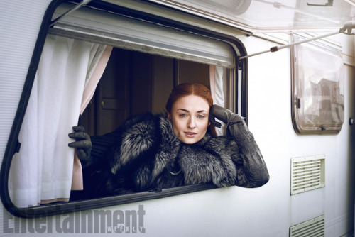 entertainmentweekly:We couldn’t wait for it to actually happen on Game of Thrones, so we reuni