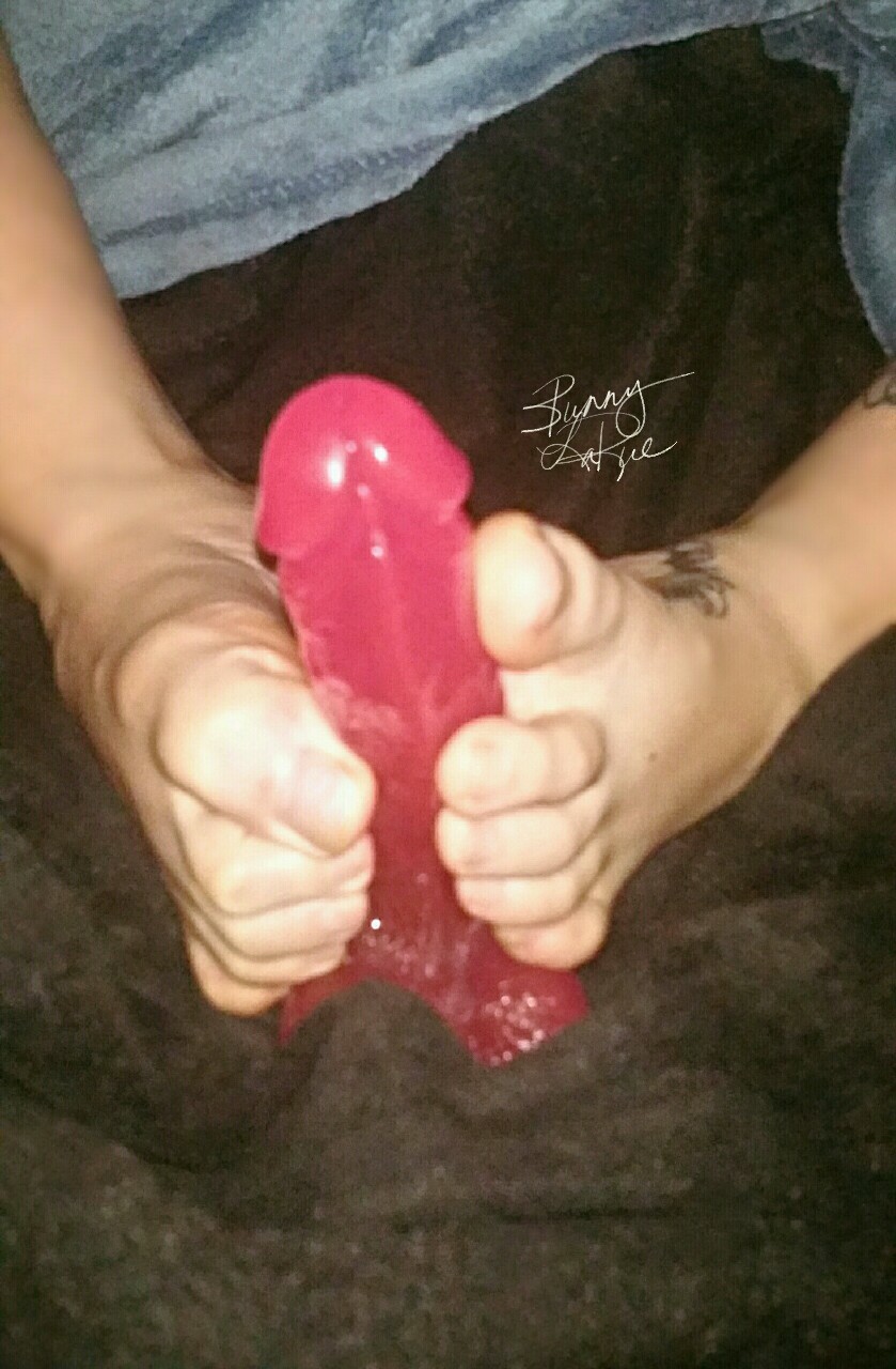 bunnylaruefeetofficial:  Practice makes perfect ;) 