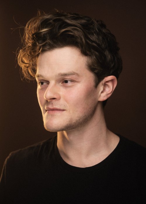 Robert Aramayo  ❤ 