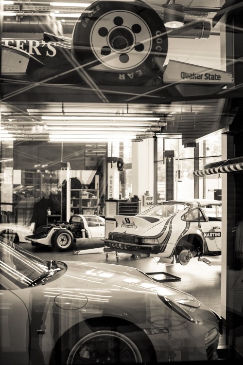 Porsche Museum in Stuttgart by …/LeJoZ.More cars here.