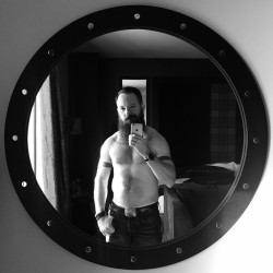 remarkcentral:  #Circular #artsy #selfie. (at Malmaison Aberdeen)