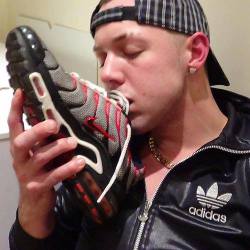 rugbysocklad:  His luv affair with his TN