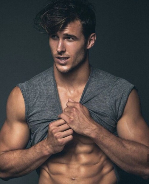 billyraysorensen:  Stunning beauty …Dusty Lachowicz
