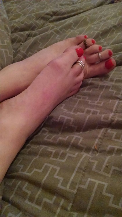 I like toe rings, so sexy