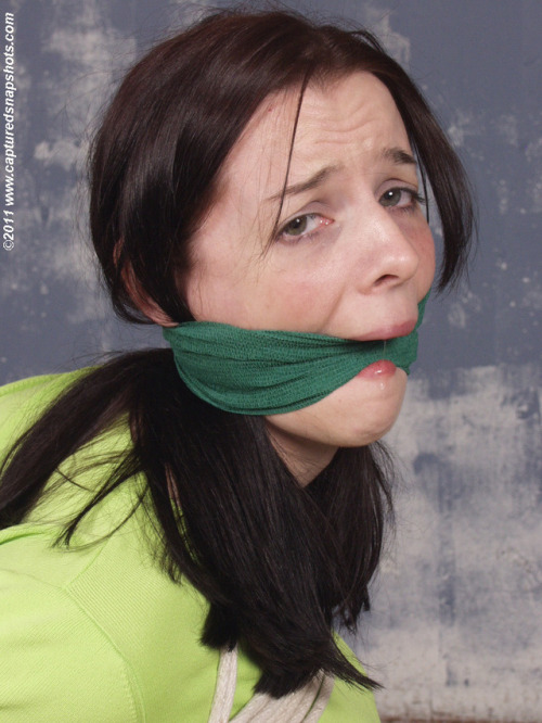 profoundlyentangled:Some lovely gagged emoting from Alexis.