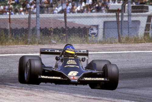frenchcurious:Ronnie Peterson (JPS - Lotus 79 Cosworth) Grand Prix d'Espagne - Jarama 1978. - source