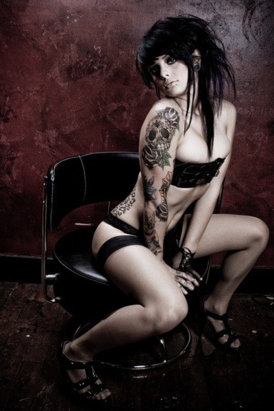 fitness-ink:  More here Fitness &amp; Ink