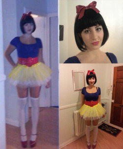 tindrafrost:  Monday’s Halloween outfit! Home made Snow White :) Disney Princess for a day 