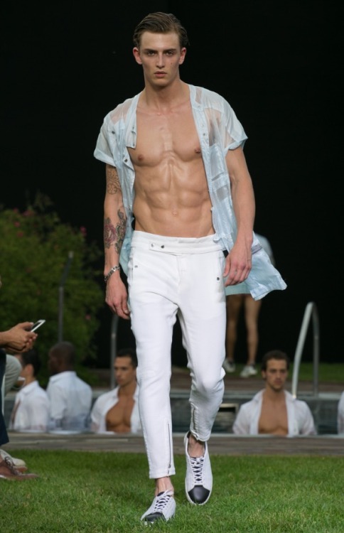 chriscruzism:  DIRK BIKKEMBERGS SS16 MILAN