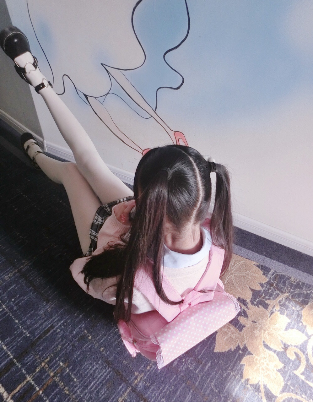 wannafb:  为萌萌哒萝莉奉上单张贴~