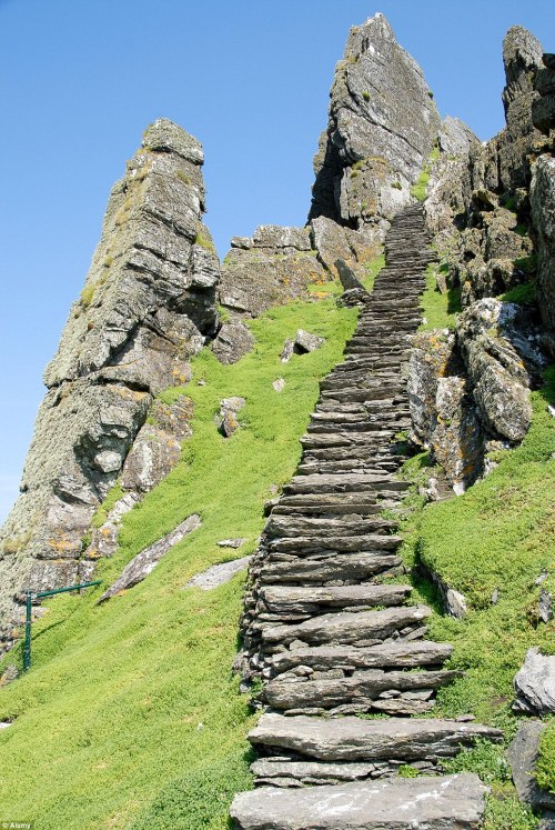 rixwilson:  Skellig Michael Island in Ireland. There’s 600 steps up here to the ancient monast