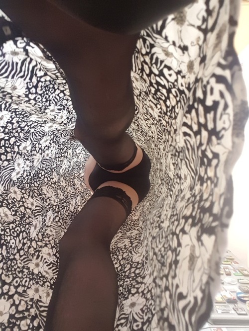 sissieinskirts: kingcerberus42: Upskirt paradise 💋 Great up skirt views. 