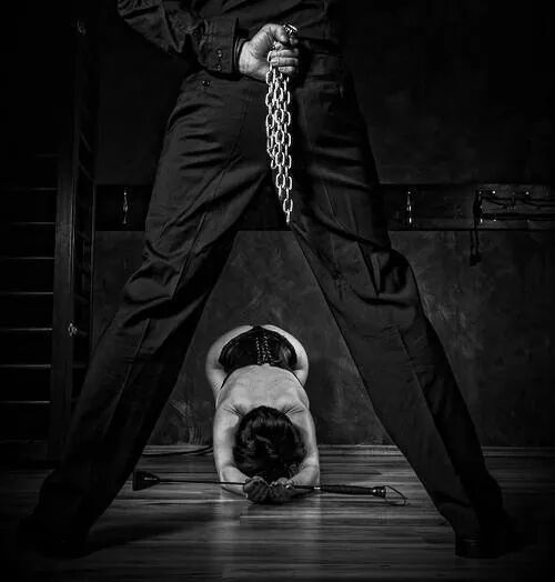 icandolotsofthingsmaster:  The most important gift of all - Willful submission. At