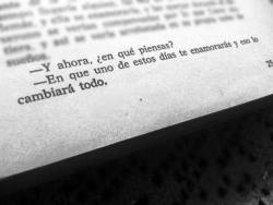 siempretepiensotanto:  ¿Alguna vez has sentido ese amor, de esos inolvidables, que por más que pienses como empezó y en qué momento terminó no entiendes, simplemente pasó y fue la mejor experiencia de tu vida?