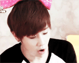 himegyu:  sunggyu + pink headbands (ft. fluffy black earmuffs) 