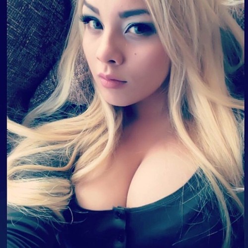 sexyselfies-virginie:How to take a naked selfie and naked selfies hd