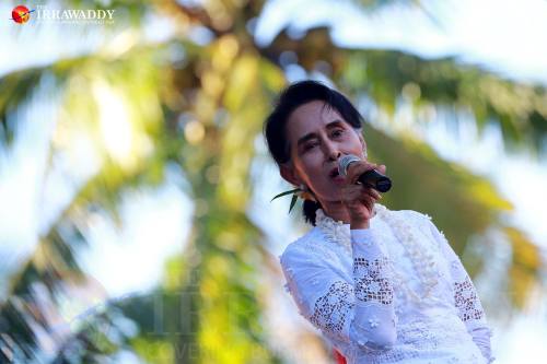 Daw Aung San Suu Kyi in Arakan State on October 16th, 2015 during The Election Campaign Trail