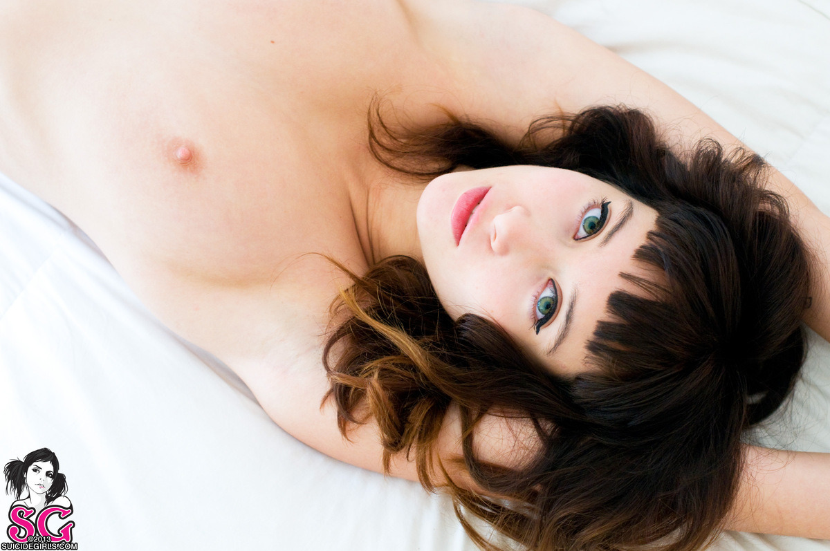 ohmygodbeautifulbitches:  Anaiis 