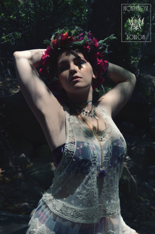 woodland bride by ivory rose boudoir
