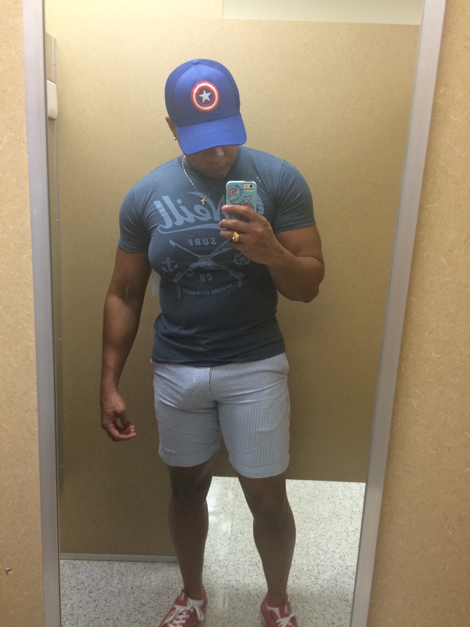 princedhunglow:  Debating on whether to get these shorts and shirt 😉