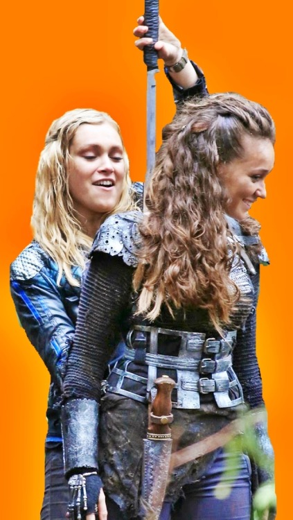 Clexa Lockscreens• Like or Reblog if you use/save