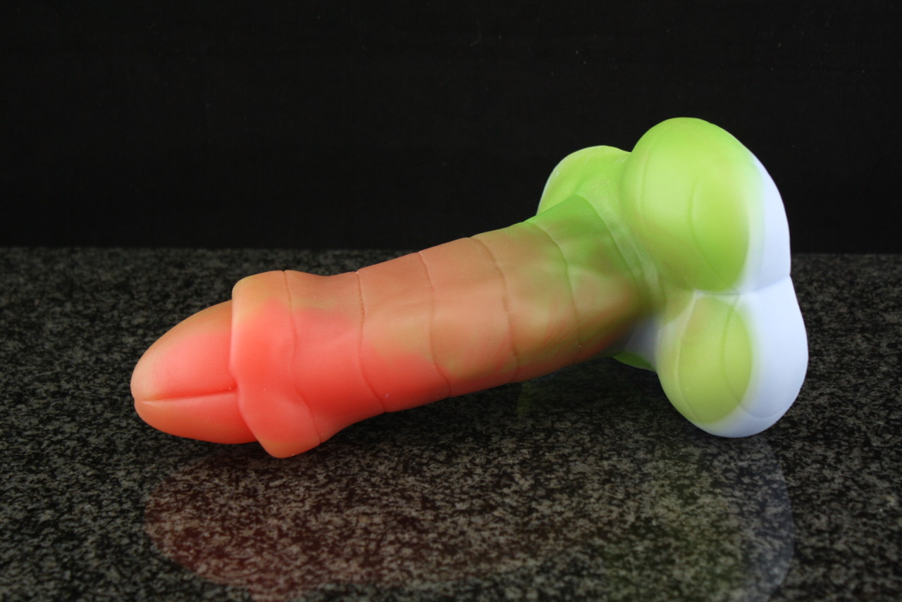 baddragonpretties:  FLOP FRIDAY Plus a brand new Jannie!!! Come and check it out